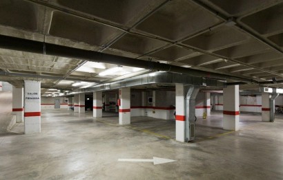 Resale - Parking - Santa Pola - Club nautico