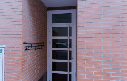 Resale - Parking - Santa Pola - Club nautico