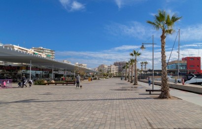 Resale - Parking - Santa Pola - Club nautico