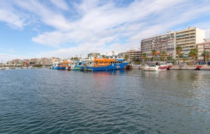 Resale - Parking - Santa Pola - Club nautico