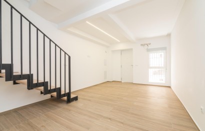 Revente - Triplex - Elche - Raval - Puertas Coloradas