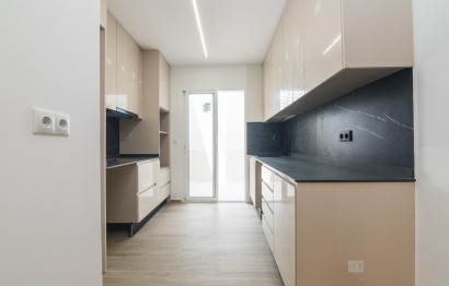 Revente - Triplex - Elche - Raval - Puertas Coloradas