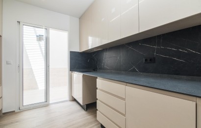 Revente - Triplex - Elche - Raval - Puertas Coloradas