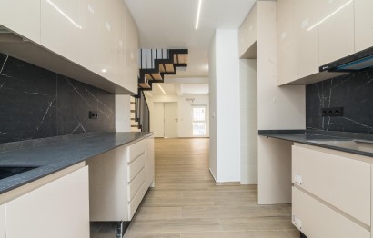 Revente - Triplex - Elche - Raval - Puertas Coloradas