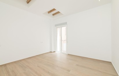 Revente - Triplex - Elche - Raval - Puertas Coloradas