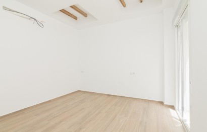 Revente - Triplex - Elche - Raval - Puertas Coloradas