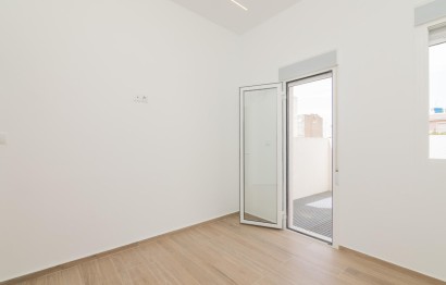 Revente - Triplex - Elche - Raval - Puertas Coloradas