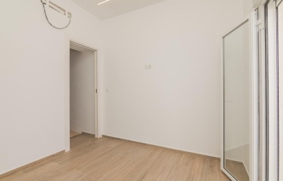 Revente - Triplex - Elche - Raval - Puertas Coloradas