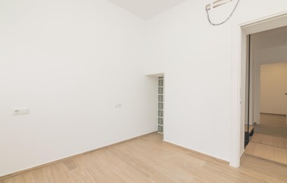Revente - Triplex - Elche - Raval - Puertas Coloradas