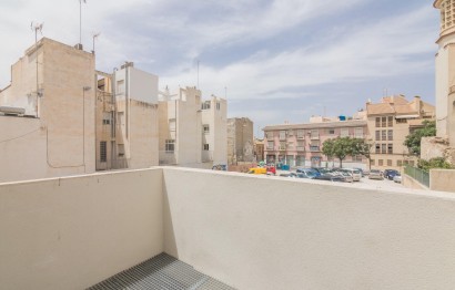 Revente - Triplex - Elche - Raval - Puertas Coloradas