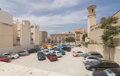 Revente - Triplex - Elche - Raval - Puertas Coloradas