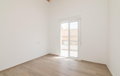 Revente - Triplex - Elche - Raval - Puertas Coloradas