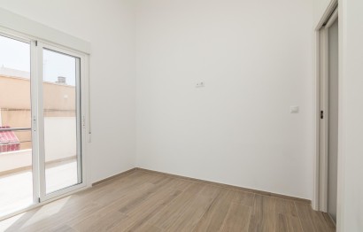 Revente - Triplex - Elche - Raval - Puertas Coloradas