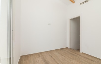 Revente - Triplex - Elche - Raval - Puertas Coloradas