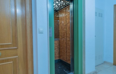 Reventa - Apartamento / piso - Elche - Centro