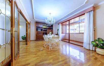 Resale - Apartment / flat - Alicante - Centro