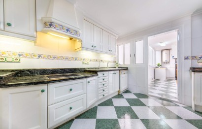 Resale - Apartment / flat - Alicante - Centro