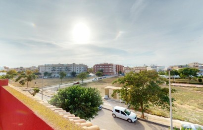 Reventa - house - Pilar de la Horadada - Zona Pueblo