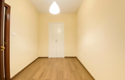 Reventa - house - Alicante - San Gabriel