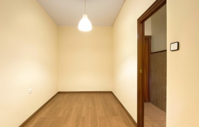 Reventa - house - Alicante - San Gabriel