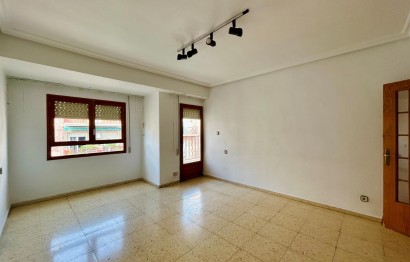 Reventa - Apartment - Elche - Reina Victoria-Miguel Hernández