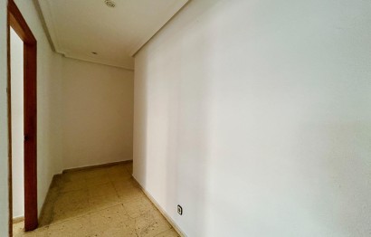 Reventa - Apartment - Elche - Reina Victoria-Miguel Hernández