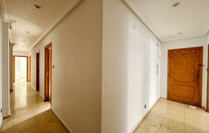 Reventa - Apartment - Elche - Reina Victoria-Miguel Hernández