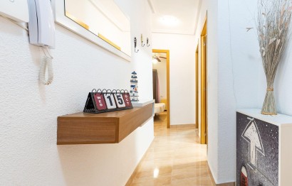 Resale - Apartment / flat - Torrevieja - Acequion