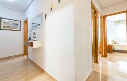 Resale - Apartment / flat - Torrevieja - Acequion