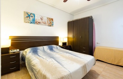 Resale - Apartment / flat - Torrevieja - Acequion