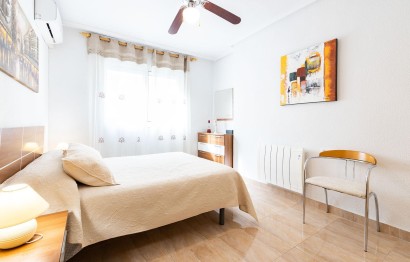 Resale - Apartment / flat - Torrevieja - Acequion