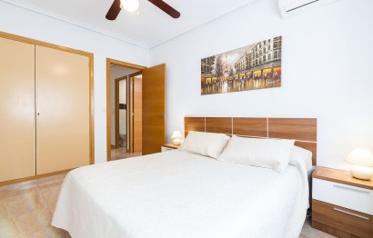 Resale - Apartment / flat - Torrevieja - Acequion