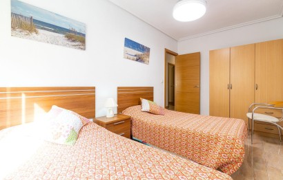 Resale - Apartment / flat - Torrevieja - Acequion