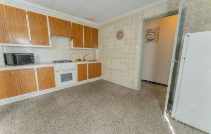 Resale - Apartment / flat - Elche - Sector V