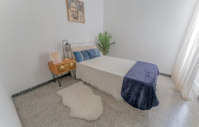 Resale - Apartment / flat - Elche - Sector V