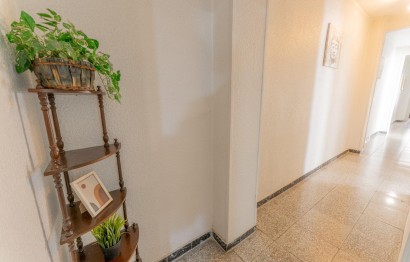 Resale - Apartment / flat - Elche - Sector V