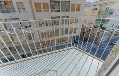 Resale - Apartment / flat - Elche - Sector V