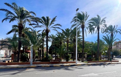 Resale - Apartment / flat - Elche - Sector V