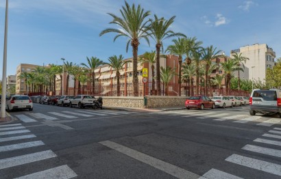 Resale - Apartment / flat - Elche - Sector V