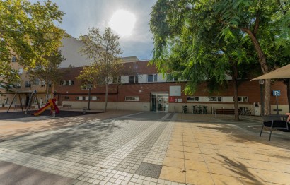 Resale - Apartment / flat - Elche - Sector V