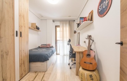 Resale - Apartment / flat - Elche - Torreta - Portalada