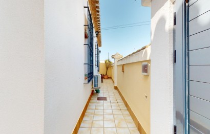 Resale - Villa - Pilar de la Horadada - PILAR DE LA HORADADA