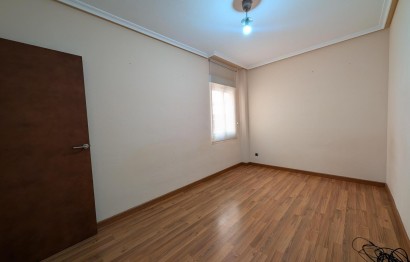 Resale - Apartment - Santa Pola - Centro