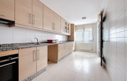 Resale - Townhouse - Onil - San Jaime