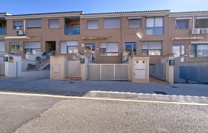 Resale - Townhouse - Onil - San Jaime