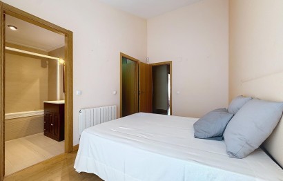 Resale - Townhouse - Onil - San Jaime