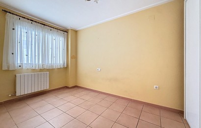 Resale - Townhouse - Onil - San Jaime