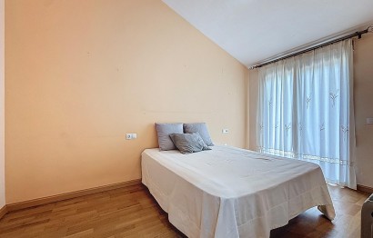 Resale - Townhouse - Onil - San Jaime