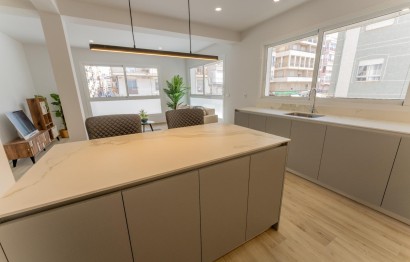 Reventa - Apartamento / piso - Elche - Centro