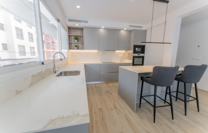 Reventa - Apartamento / piso - Elche - Centro